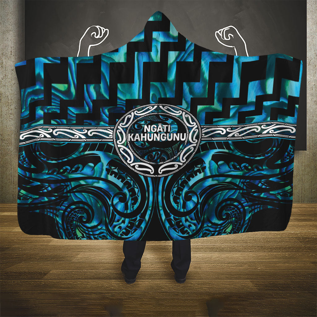 Aotearoa Ngati Kahungunu Hooded Blanket Maori Iwi Poutama Puhoro Tattoo