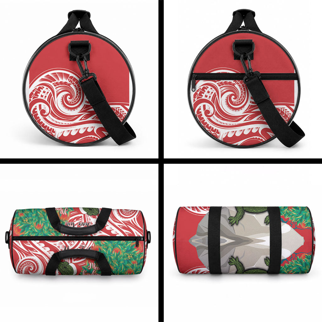 Personalised New Zealand Tuatara Christmas Duffle Bag Meri Kirihimete Aotearoa Maori Mix Pohutukawa