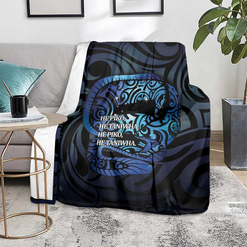 Tuna Eel New Zealand Matariki Blanket He Piko He Taniwha Maori Pattern