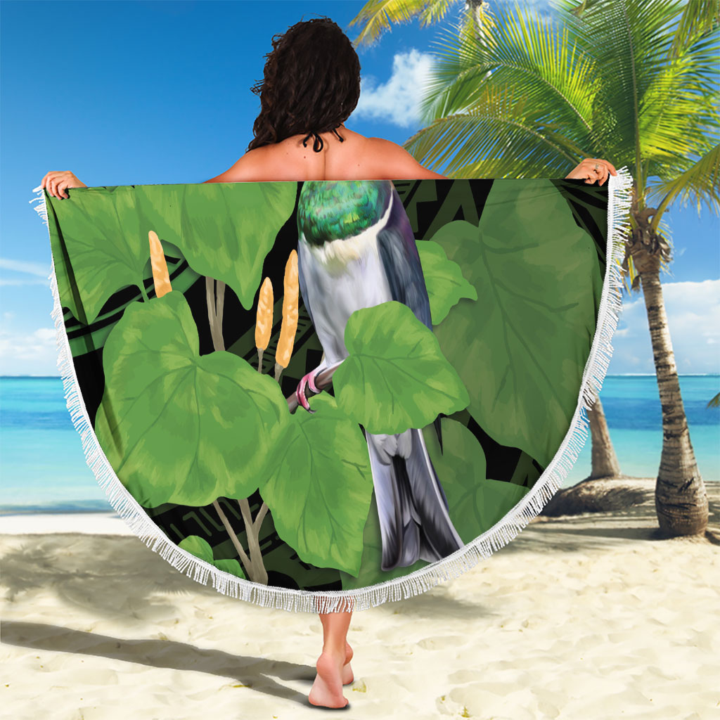 Kawakawa Rongoa Maori Kereru New Zealand Beach Blanket