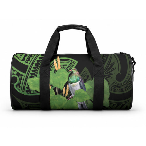 Kawakawa Rongoa Maori Kereru New Zealand Duffle Bag
