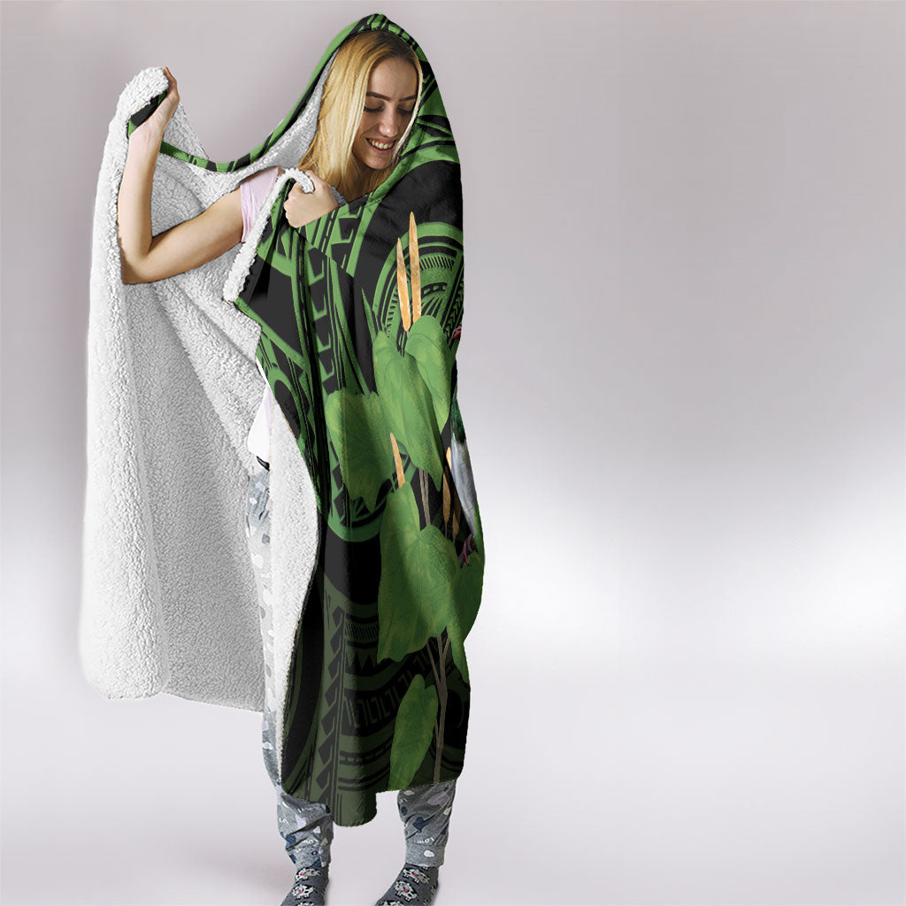 Kawakawa Rongoa Maori Kereru New Zealand Hooded Blanket