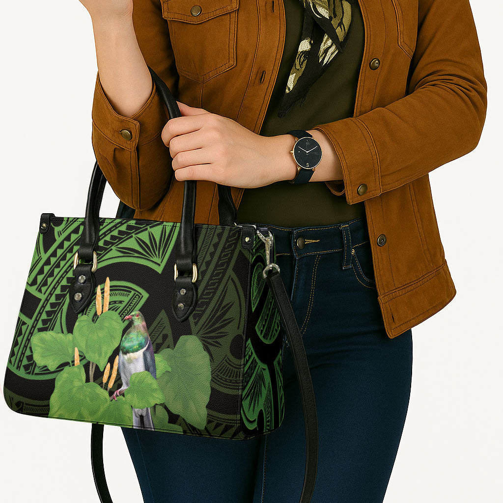 Kawakawa Rongoa Maori Kereru New Zealand Leather Bag