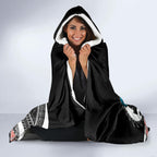 personalised-new-zealand-waka-hooded-blanket-aotearoa-maori-silver-fern-pattern