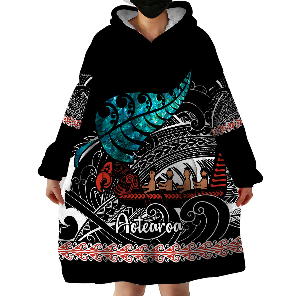 personalised-new-zealand-waka-wearable-blanket-hoodie-aotearoa-maori-silver-fern-pattern
