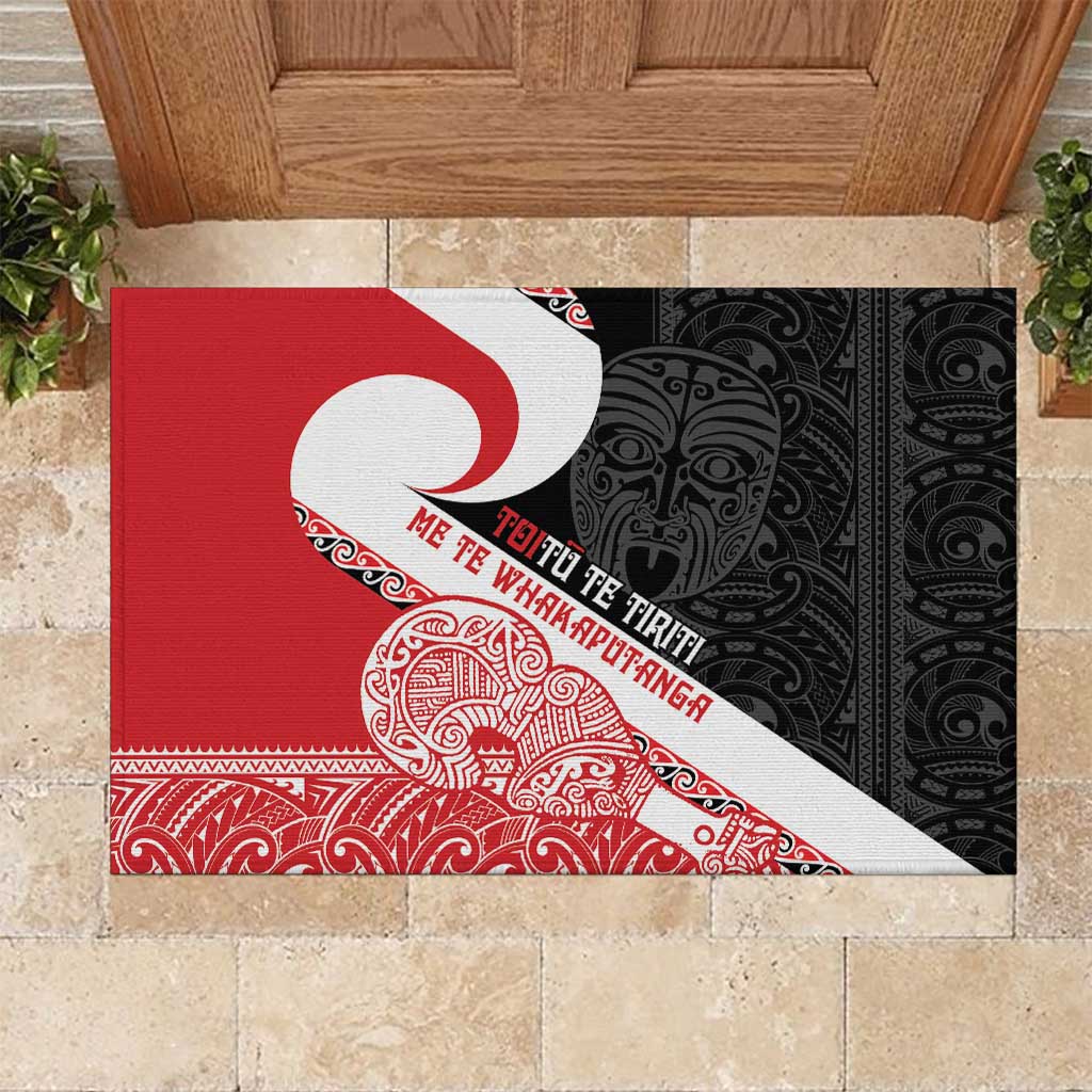 Toitu Te Tiriti Me Te Whakaputanga Rubber Doormat Maori Wahaika With Haka Face