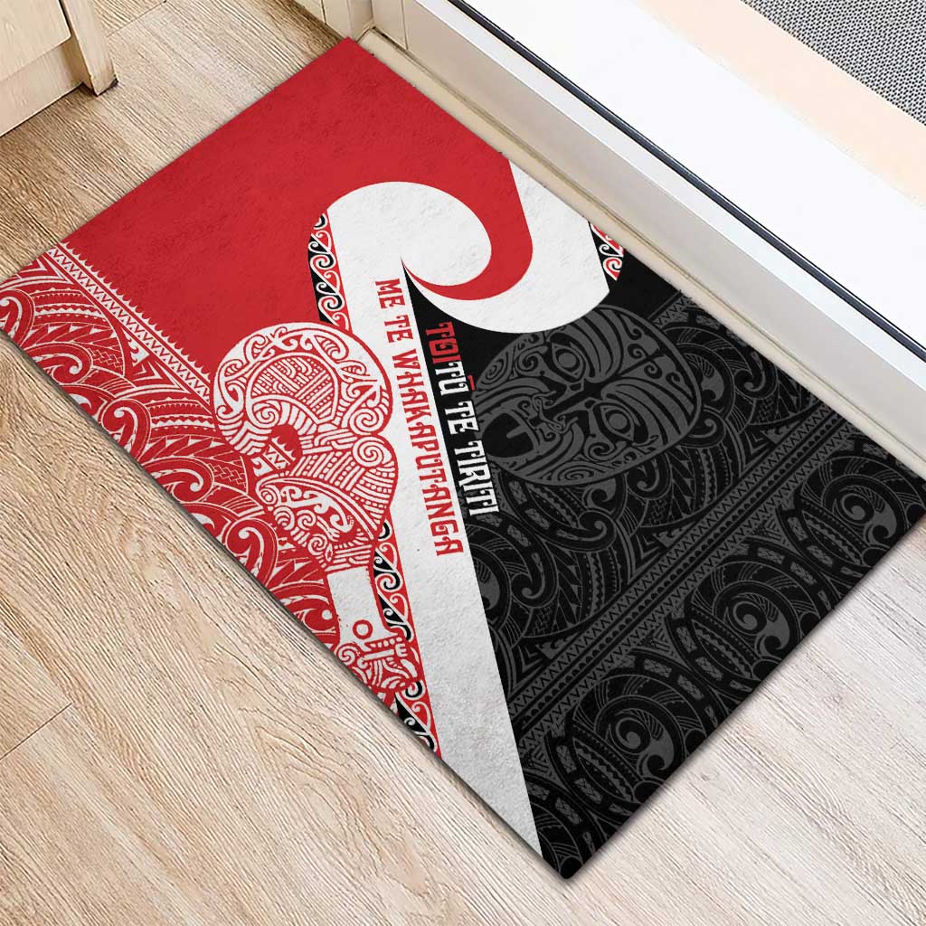Toitu Te Tiriti Me Te Whakaputanga Rubber Doormat Maori Wahaika With Haka Face