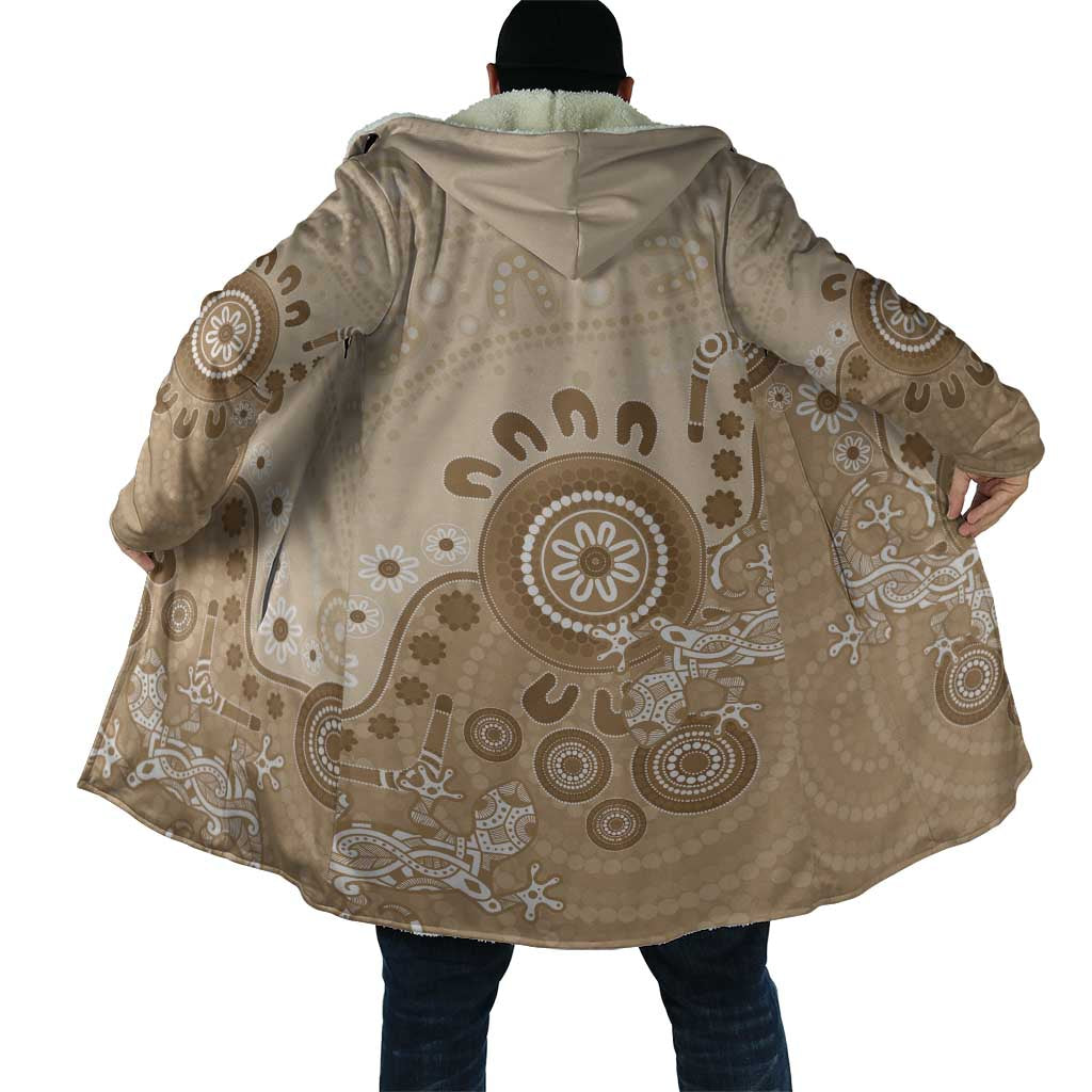 Beige Lizards Australia Cloak Boomerang Indigenous Art - Aussie Hoodie