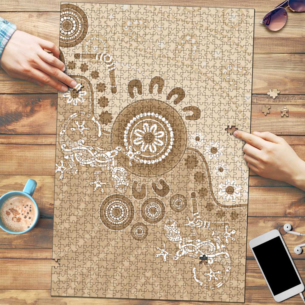 Beige Lizards Australia Puzzle Boomerang Indigenous Art - Aussie Hoodie