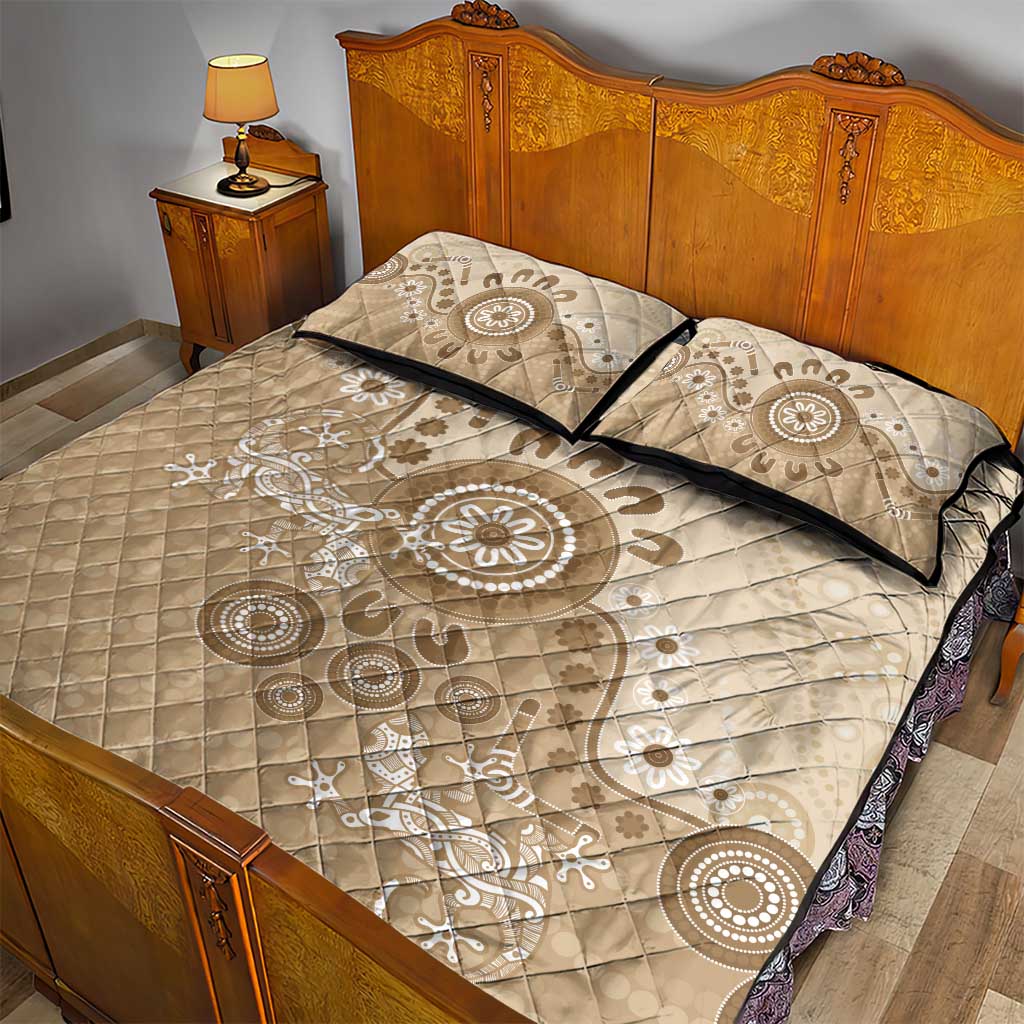 Beige Lizards Australia Quilt Bed Set Boomerang Indigenous Art - Aussie Hoodie