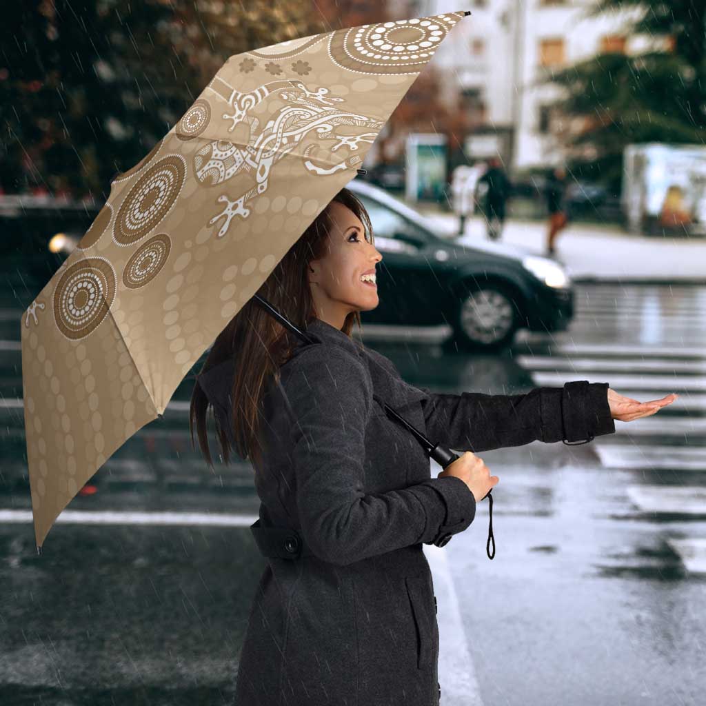 Beige Lizards Australia Umbrella Boomerang Indigenous Art - Aussie Hoodie
