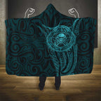 New Zealand Skull Darts Hooded Blanket Aotearoa Maori Chest Tattoo Stylized Teal - Aussie Hoodie