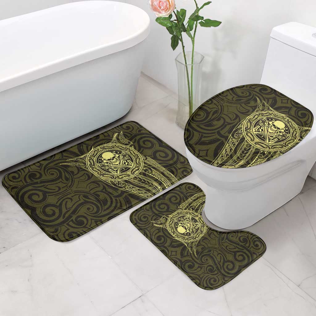 New Zealand Skull Darts Bathroom Set Aotearoa Maori Chest Tattoo Stylized Gold - Aussie Hoodie
