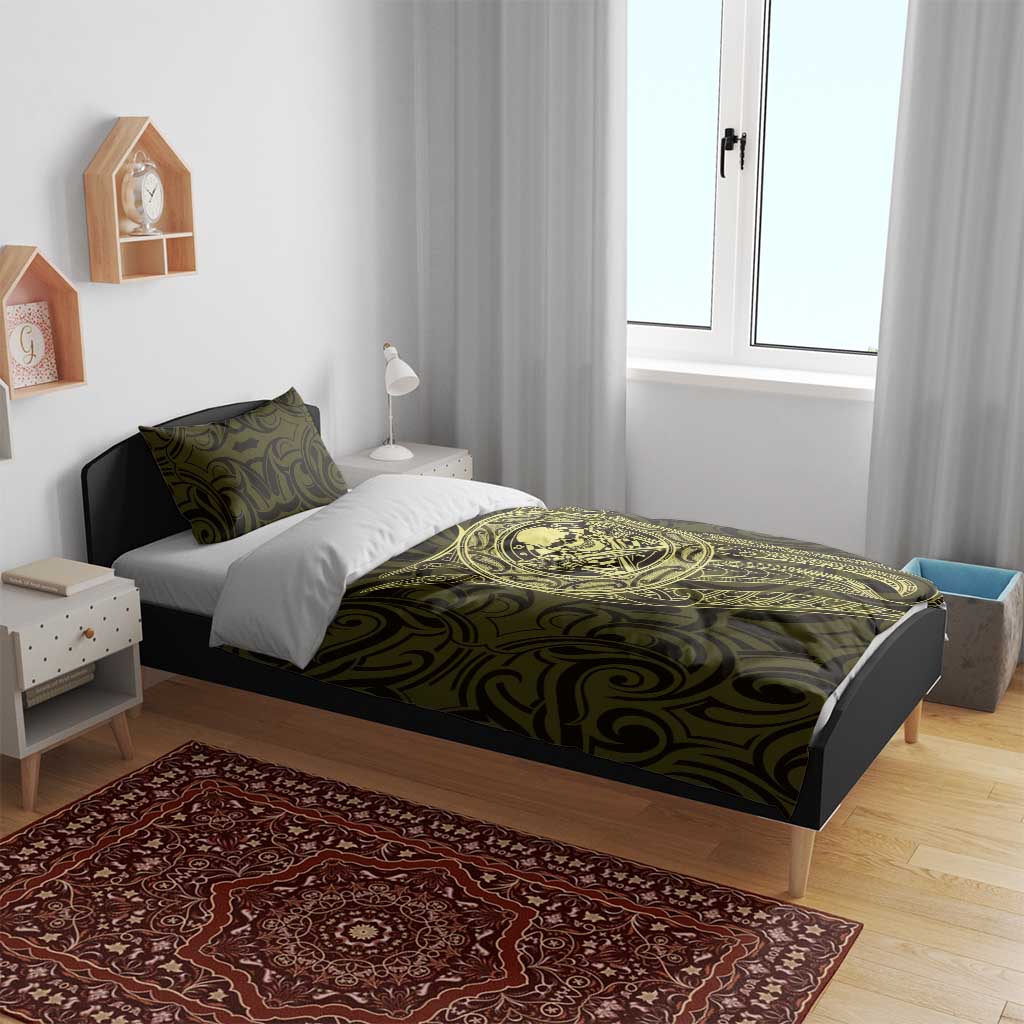 New Zealand Skull Darts Bedding Set Aotearoa Maori Chest Tattoo Stylized Gold - Aussie Hoodie