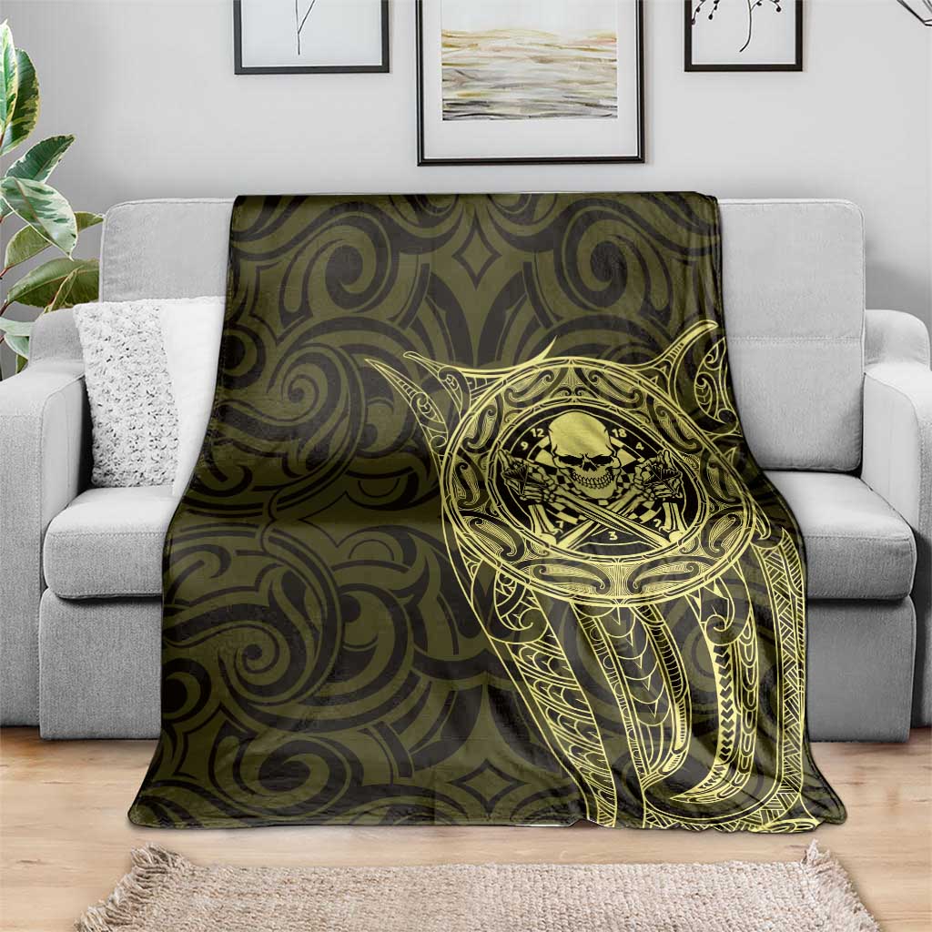 New Zealand Skull Darts Blanket Aotearoa Maori Chest Tattoo Stylized Gold - Aussie Hoodie