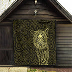 New Zealand Skull Darts Quilt Aotearoa Maori Chest Tattoo Stylized Gold - Aussie Hoodie
