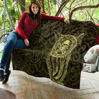 New Zealand Skull Darts Quilt Aotearoa Maori Chest Tattoo Stylized Gold - Aussie Hoodie