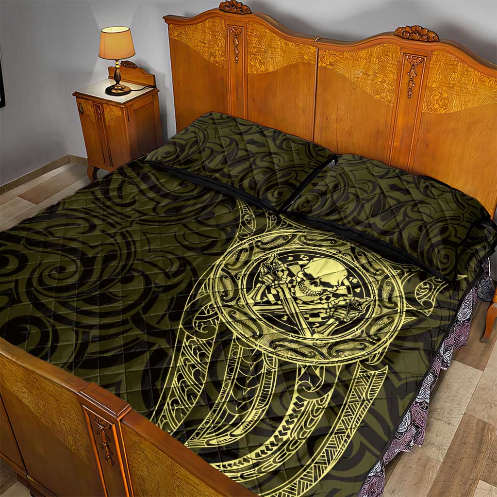 New Zealand Skull Darts Quilt Bed Set Aotearoa Maori Chest Tattoo Stylized Gold - Aussie Hoodie