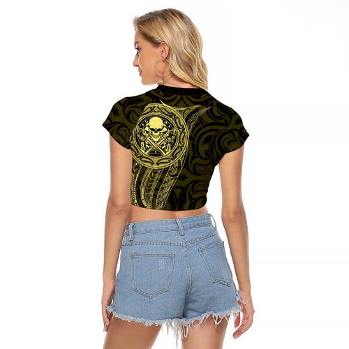 New Zealand Skull Darts Raglan Cropped T Shirt Aotearoa Maori Chest Tattoo Stylized Gold - Aussie Hoodie