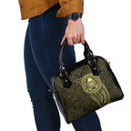 New Zealand Skull Darts Shoulder Handbag Aotearoa Maori Chest Tattoo Stylized Gold - Aussie Hoodie