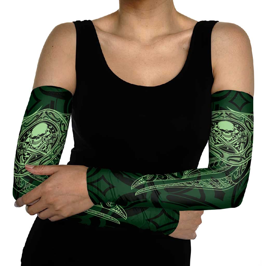 New Zealand Skull Darts Arm Sleeves Aotearoa Maori Chest Tattoo Stylized Green - Aussie Hoodie