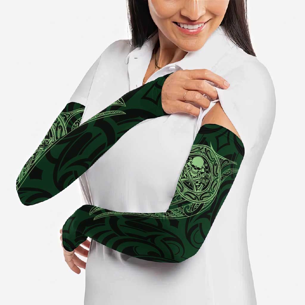 New Zealand Skull Darts Arm Sleeves Aotearoa Maori Chest Tattoo Stylized Green - Aussie Hoodie