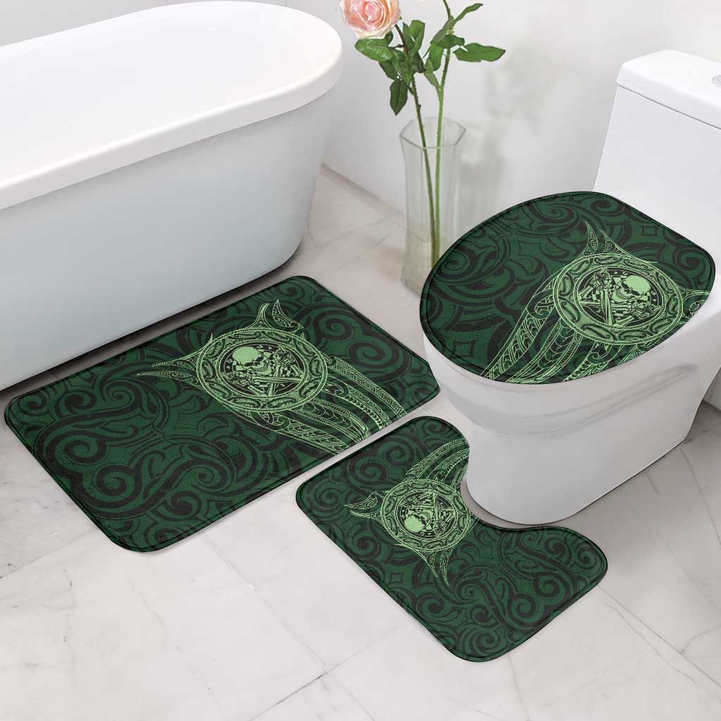 New Zealand Skull Darts Bathroom Set Aotearoa Maori Chest Tattoo Stylized Green - Aussie Hoodie