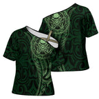 New Zealand Skull Darts Cross Shoulder Shirt Aotearoa Maori Chest Tattoo Stylized Green - Aussie Hoodie