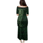 New Zealand Skull Darts Family Matching Puletasi and Hawaiian Shirt Aotearoa Maori Chest Tattoo Stylized Green - Aussie Hoodie