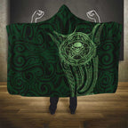 New Zealand Skull Darts Hooded Blanket Aotearoa Maori Chest Tattoo Stylized Green - Aussie Hoodie