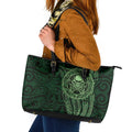 New Zealand Skull Darts Leather Tote Bag Aotearoa Maori Chest Tattoo Stylized Green - Aussie Hoodie