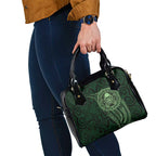 New Zealand Skull Darts Shoulder Handbag Aotearoa Maori Chest Tattoo Stylized Green - Aussie Hoodie