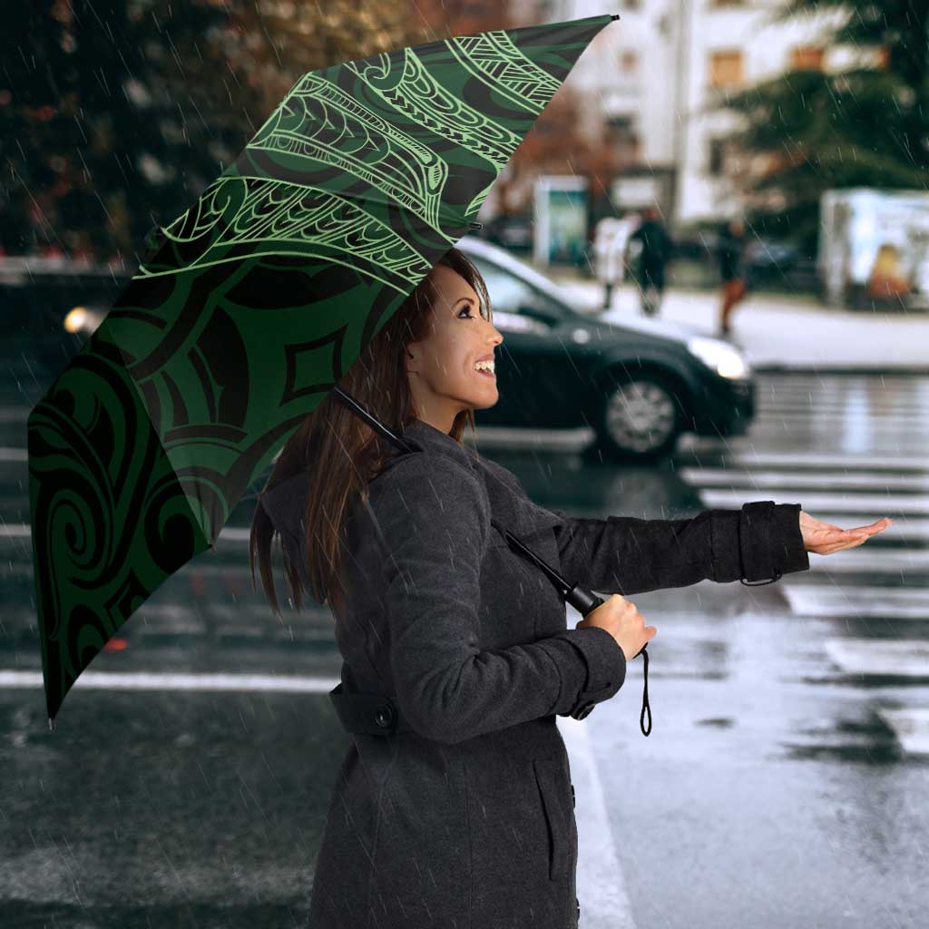 New Zealand Skull Darts Umbrella Aotearoa Maori Chest Tattoo Stylized Green - Aussie Hoodie