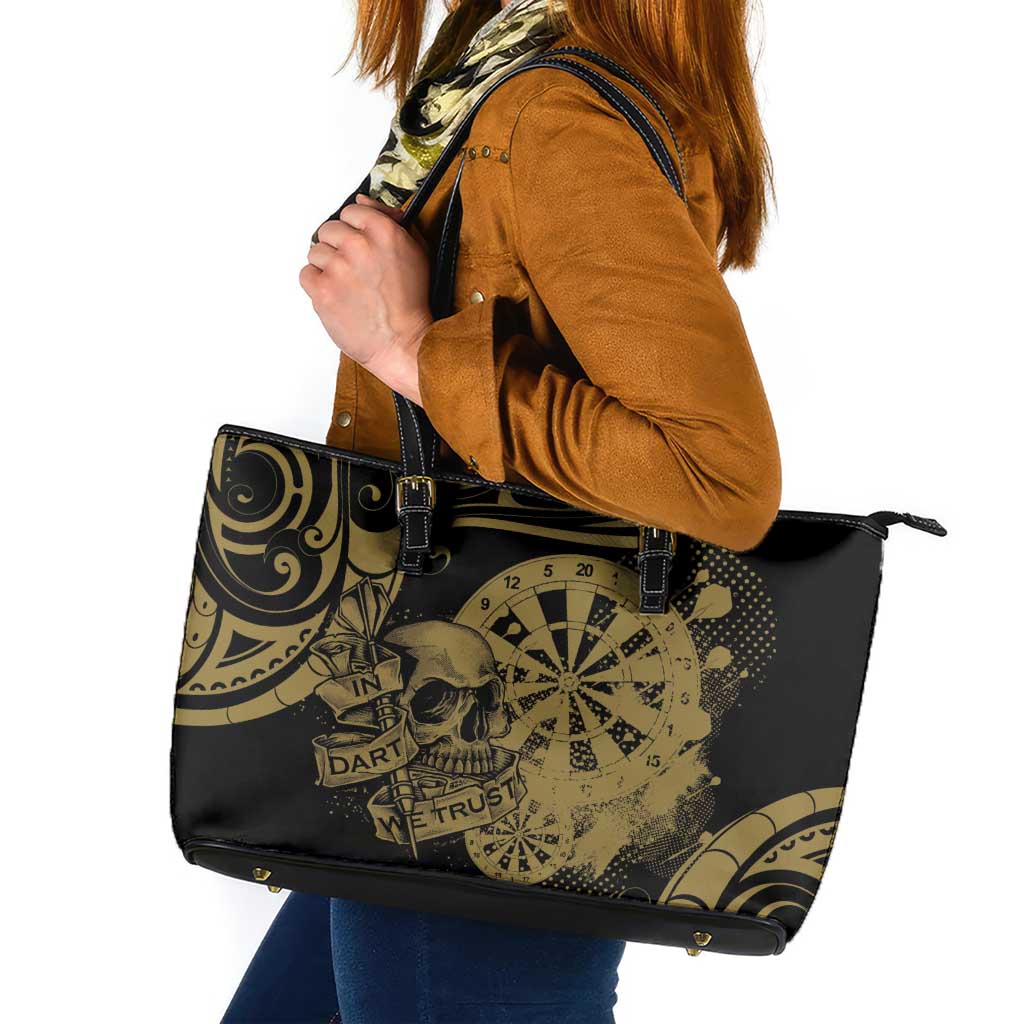 New Zealand Darts Leather Tote Bag Skull In Dart We Trust Maori Pattern - Aussie Hoodie