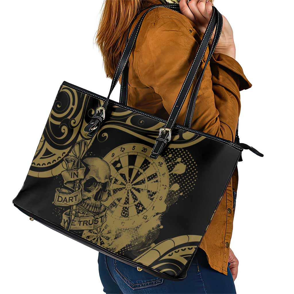 New Zealand Darts Leather Tote Bag Skull In Dart We Trust Maori Pattern - Aussie Hoodie