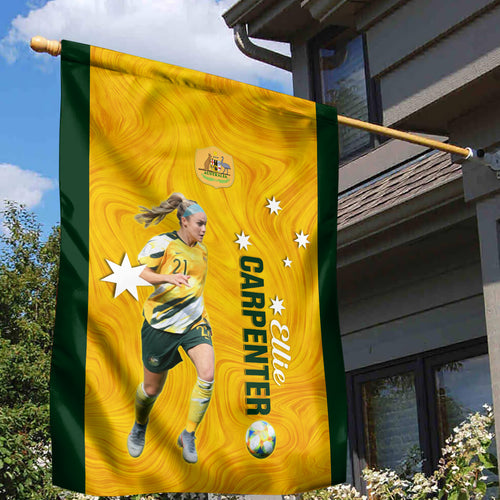 australia-soccer-garden-flag-ellie-carpenter-matildas-gold-version
