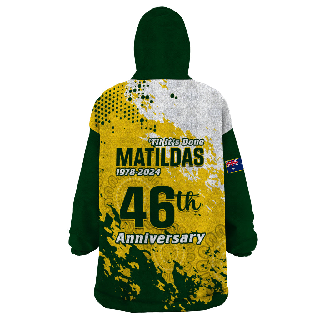 australia-soccer-wearable-blanket-hoodie-til-its-done-matildas-2024-happy-46th-anniversary