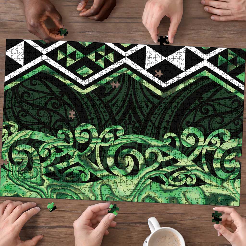Green Aotearoa Puzzle Taniko Motifs With Paua Shell Kowhaiwhai - Aussie Hoodie
