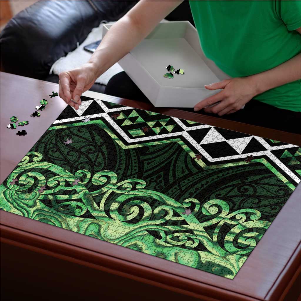 Green Aotearoa Puzzle Taniko Motifs With Paua Shell Kowhaiwhai - Aussie Hoodie