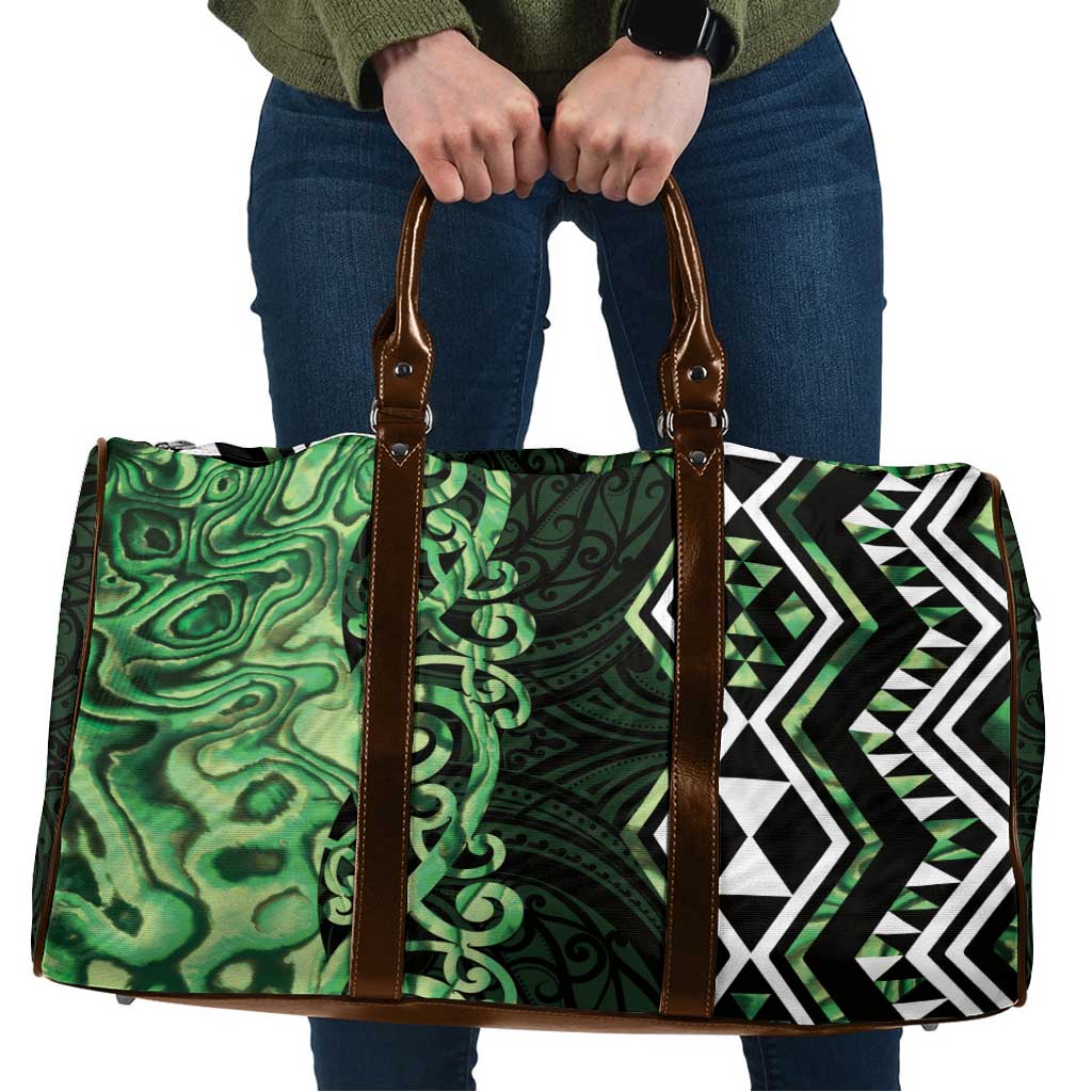 Green Aotearoa Travel Bag Taniko Motifs With Paua Shell Kowhaiwhai - Aussie Hoodie