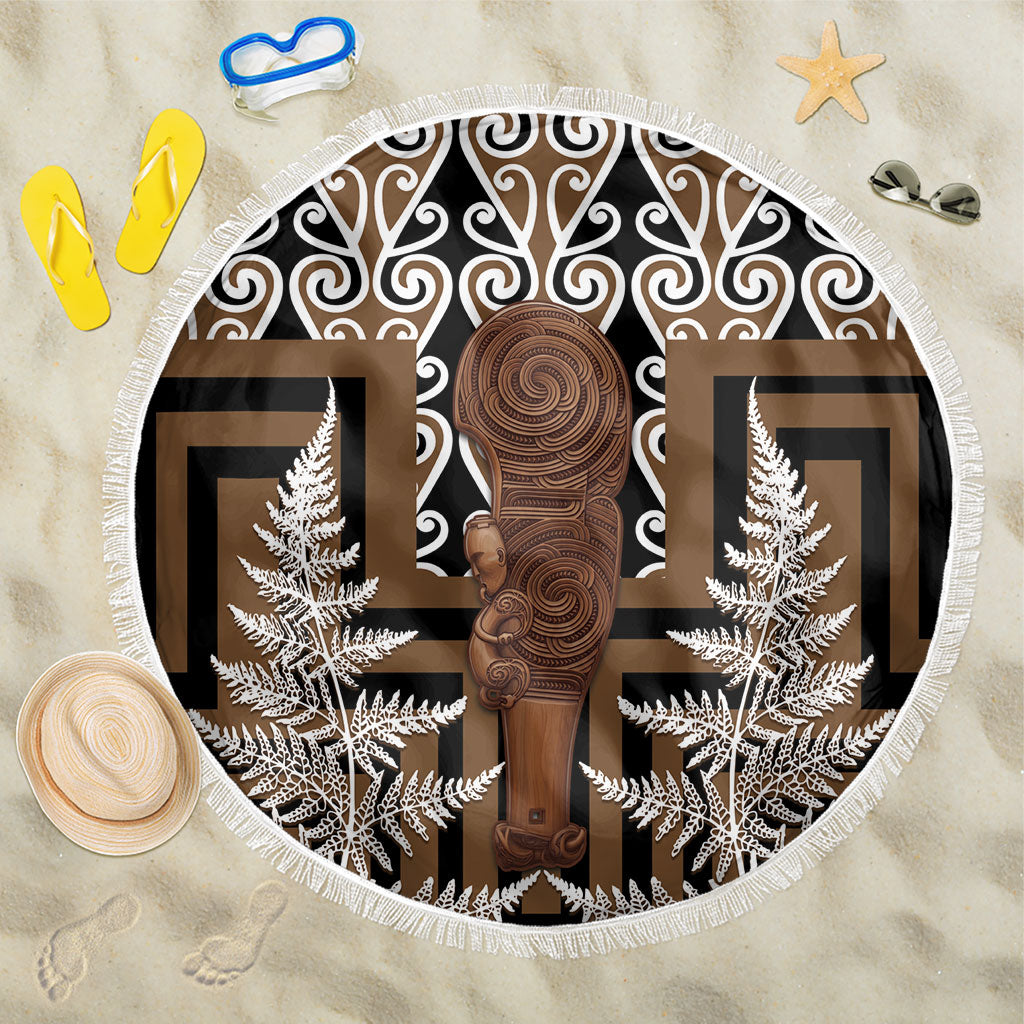 Wahaika New Zealand Beach Blanket Maori Weapon Kowhaiwhai Fern Poutama Motifs