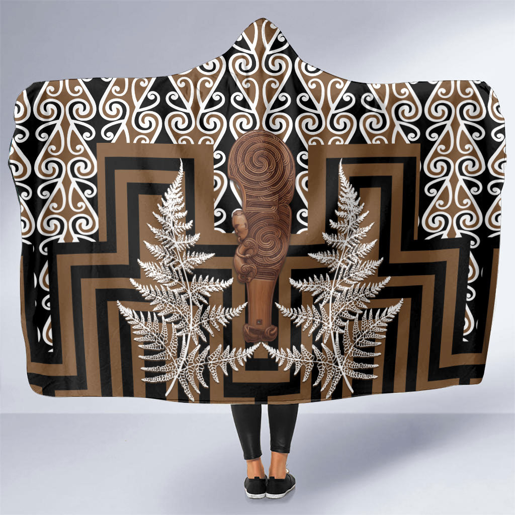 Wahaika New Zealand Hooded Blanket Maori Weapon Kowhaiwhai Fern Poutama Motifs