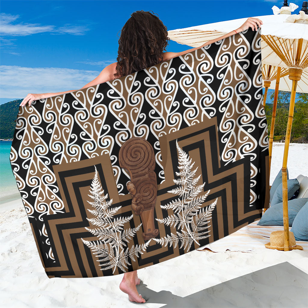 Wahaika New Zealand Sarong Maori Weapon Kowhaiwhai Fern Poutama Motifs