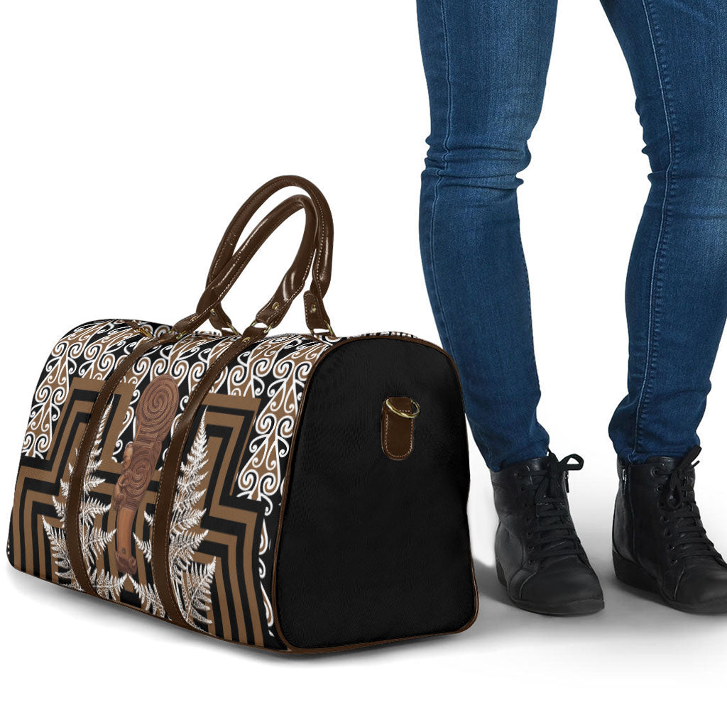 Wahaika New Zealand Travel Bag Maori Weapon Kowhaiwhai Fern Poutama Motifs