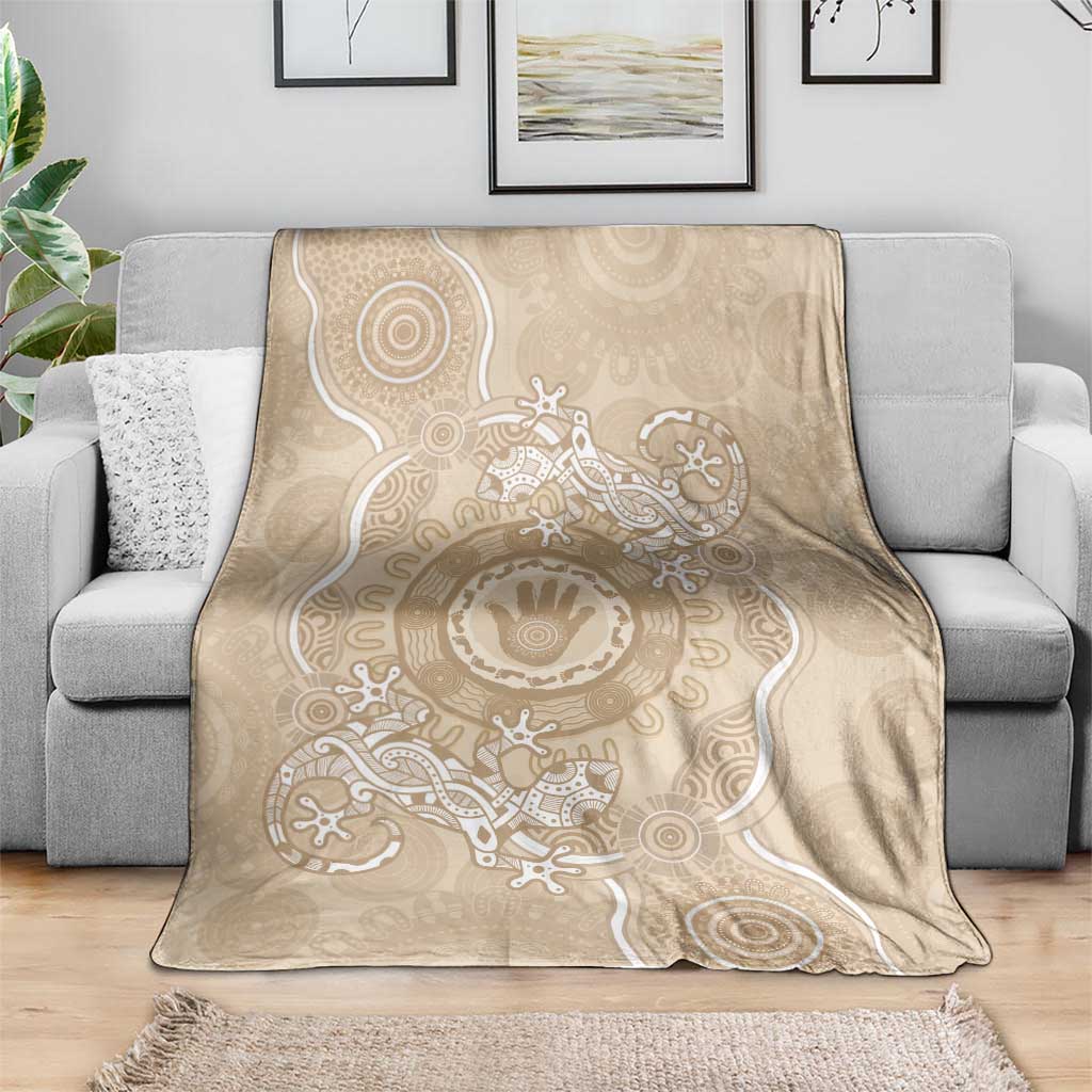 Beige Australia Lizard With Aboriginal Art Blanket