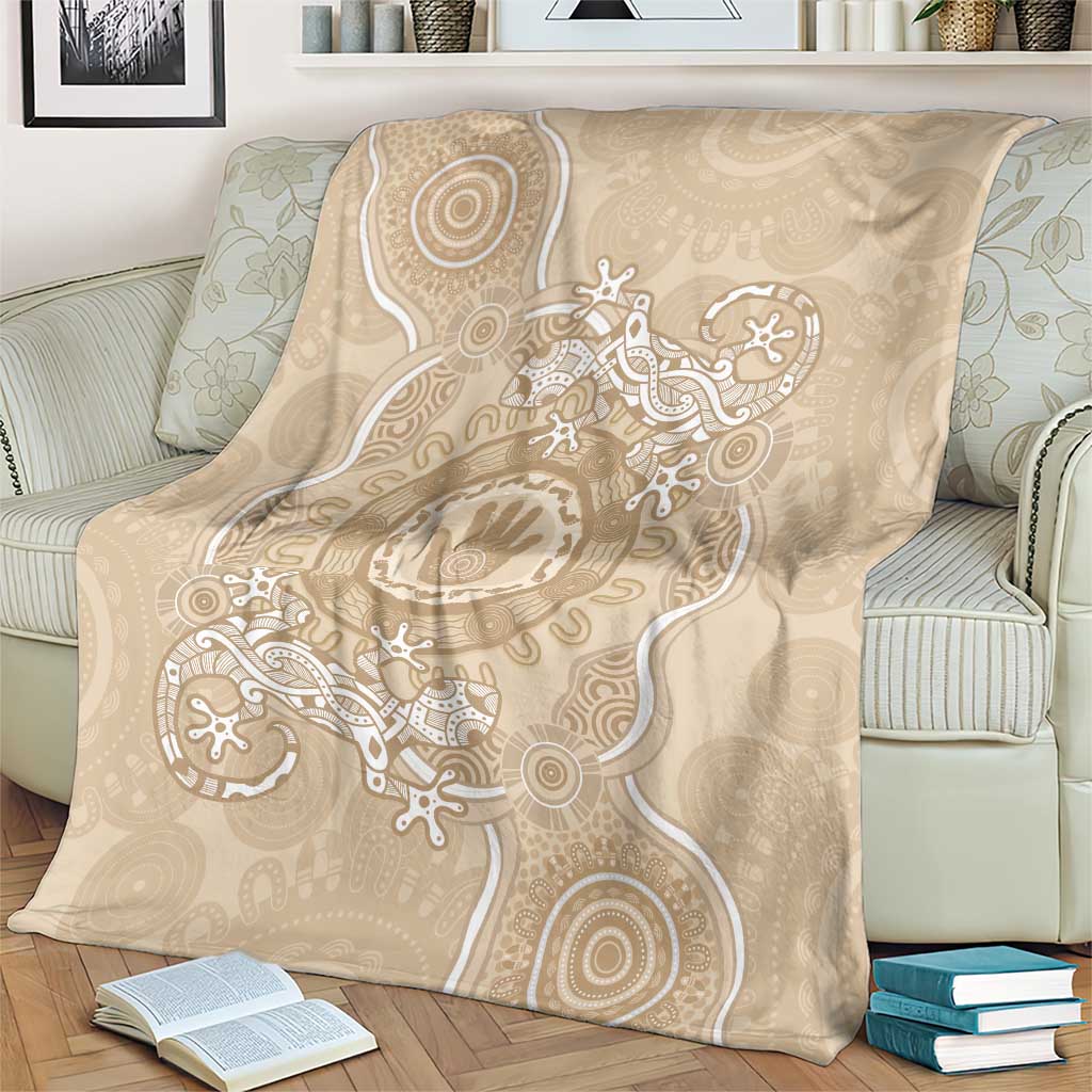 Beige Australia Lizard With Aboriginal Art Blanket