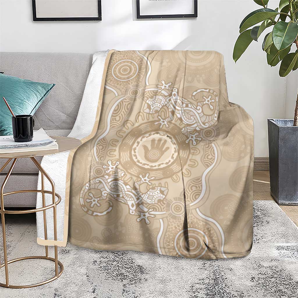 Beige Australia Lizard With Aboriginal Art Blanket