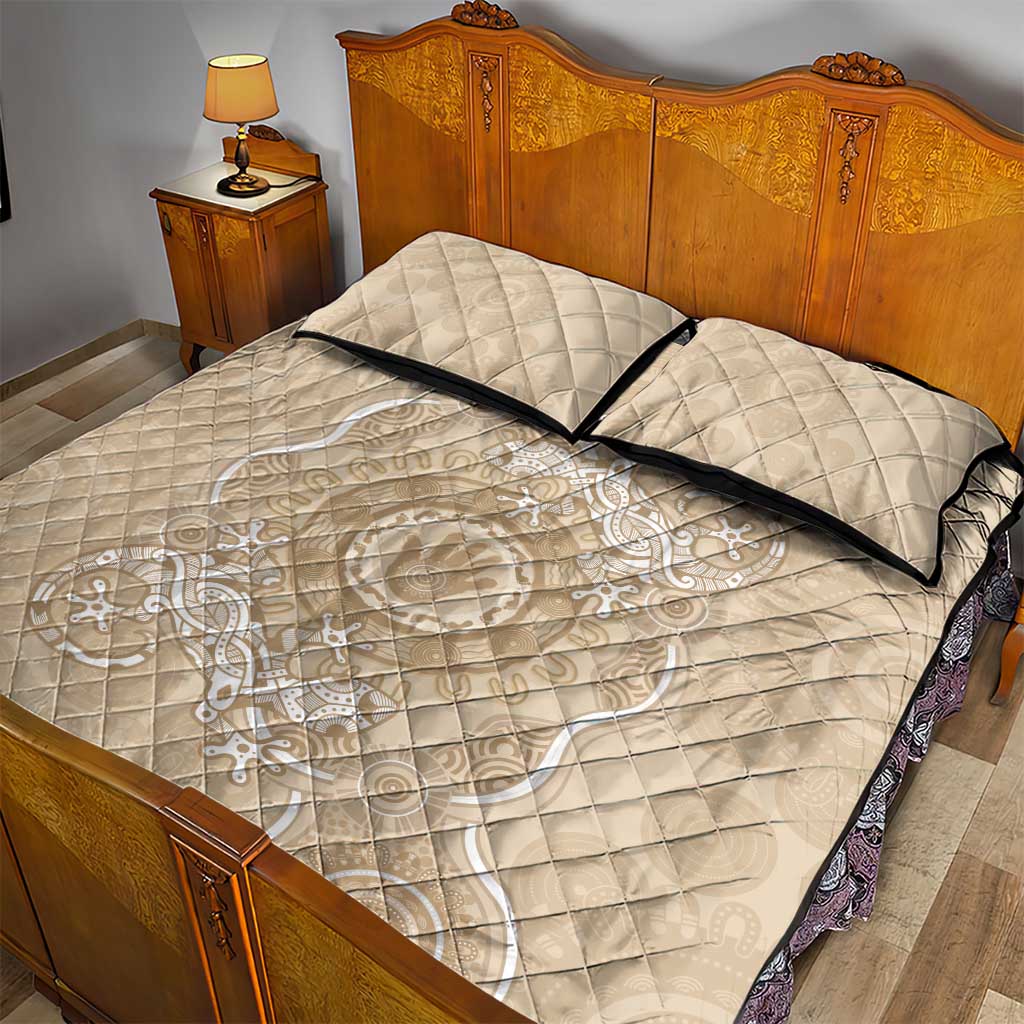 Beige Australia Lizard With Aboriginal Art Quilt Bed Set