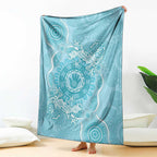 Blue Australia Lizard With Aboriginal Art Blanket