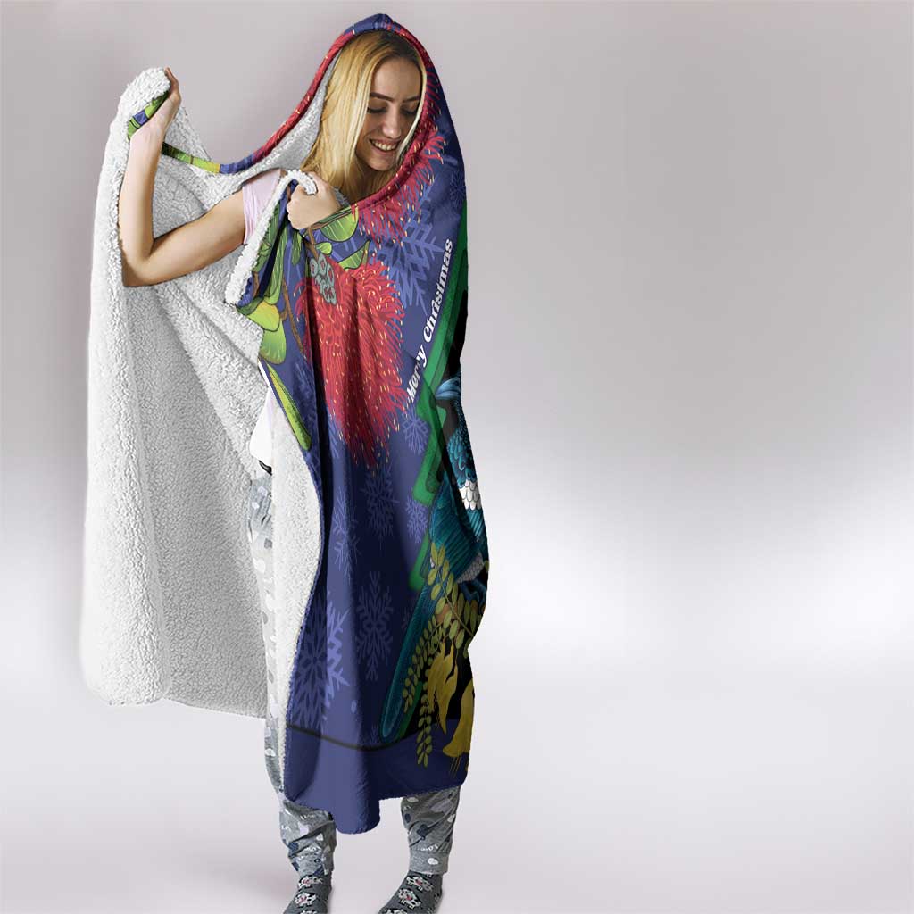 New Zealand Christmas In July Hooded Blanket Kowhai Tui Bird With Pohutukawa - Blue